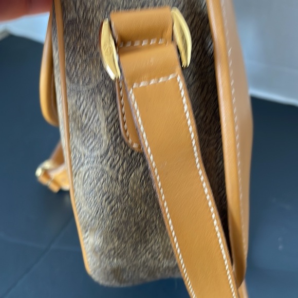 Gucci Vintage Tan dGG Logo MONOGRAM Canvas Leather Crossbody Bag. - Picture 6 of 16